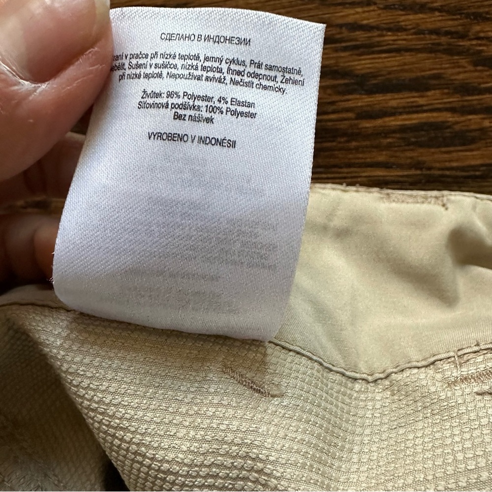 Columbia Women's Beige Cargo Shorts size 8 6L - Picture 14 of 14